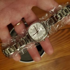 NWT 💕 Relic - Watch